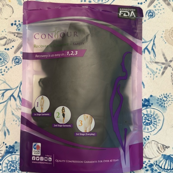 ContourMD Mid Calf Leggings - Picture 3 of 9